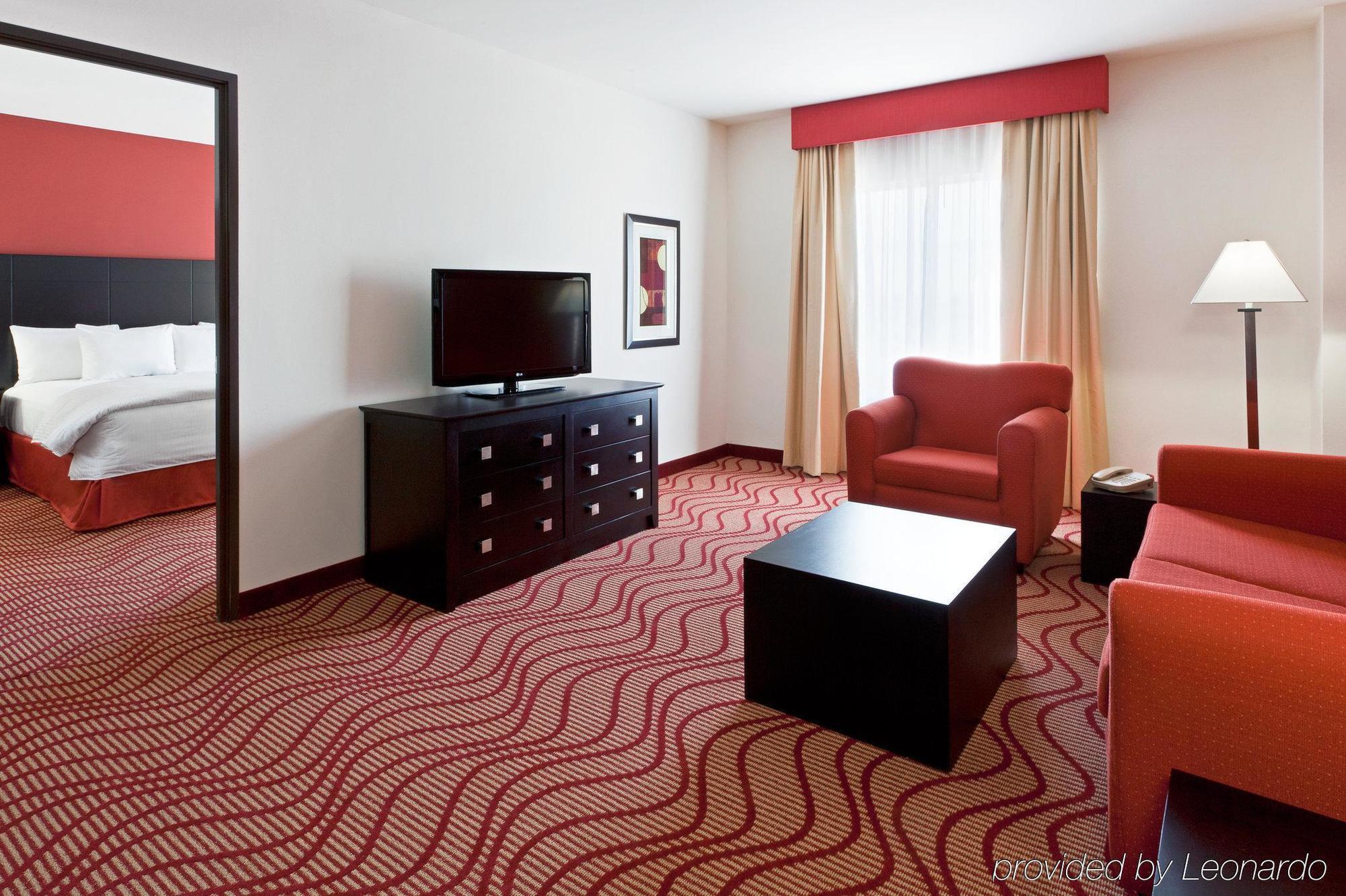 라 퀸타 바이 윈덤 산 루이스 포토시 호텔 산루이스포토시주 객실 사진
